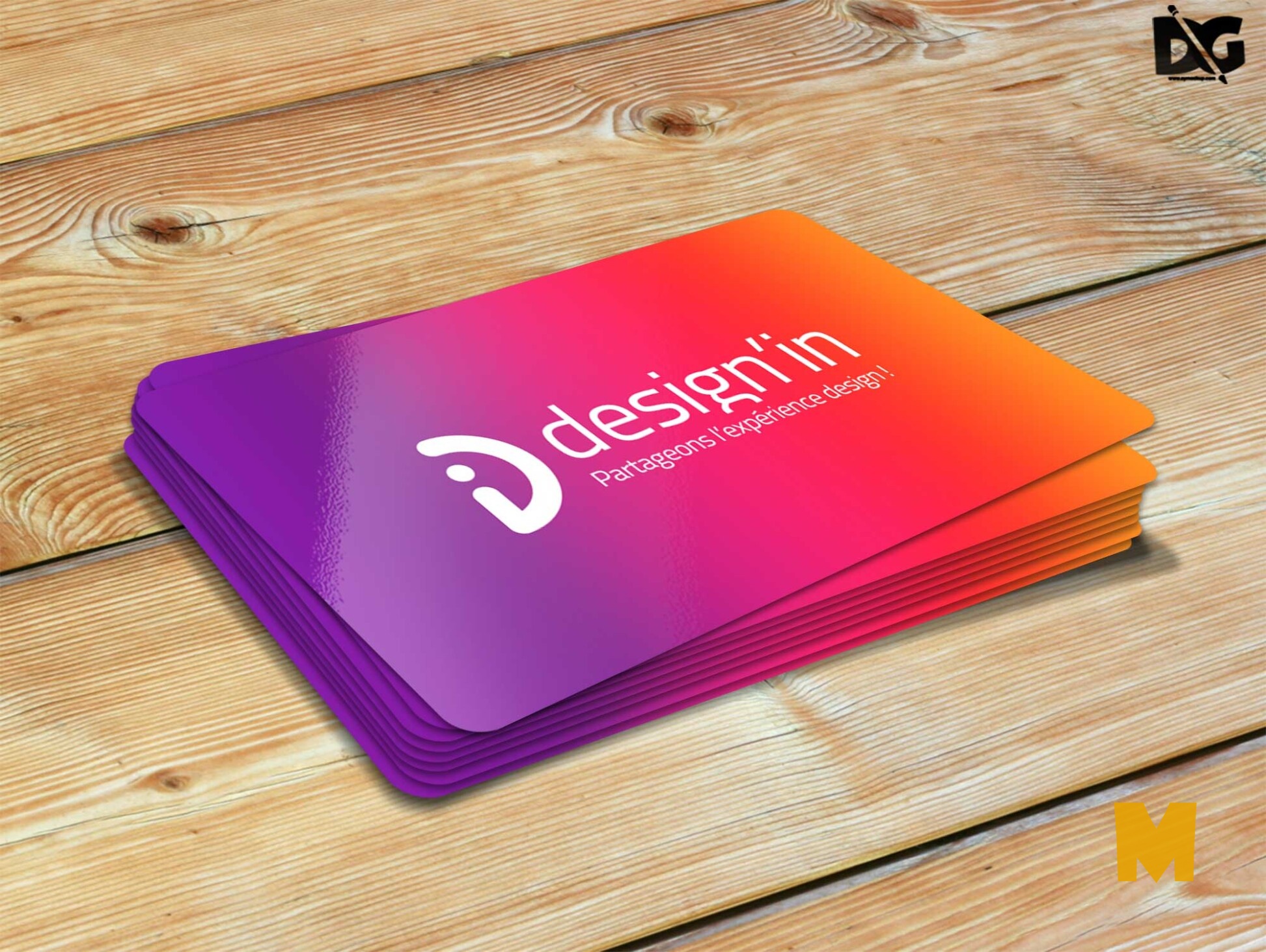 Download Free Glossy Business Card Mockup