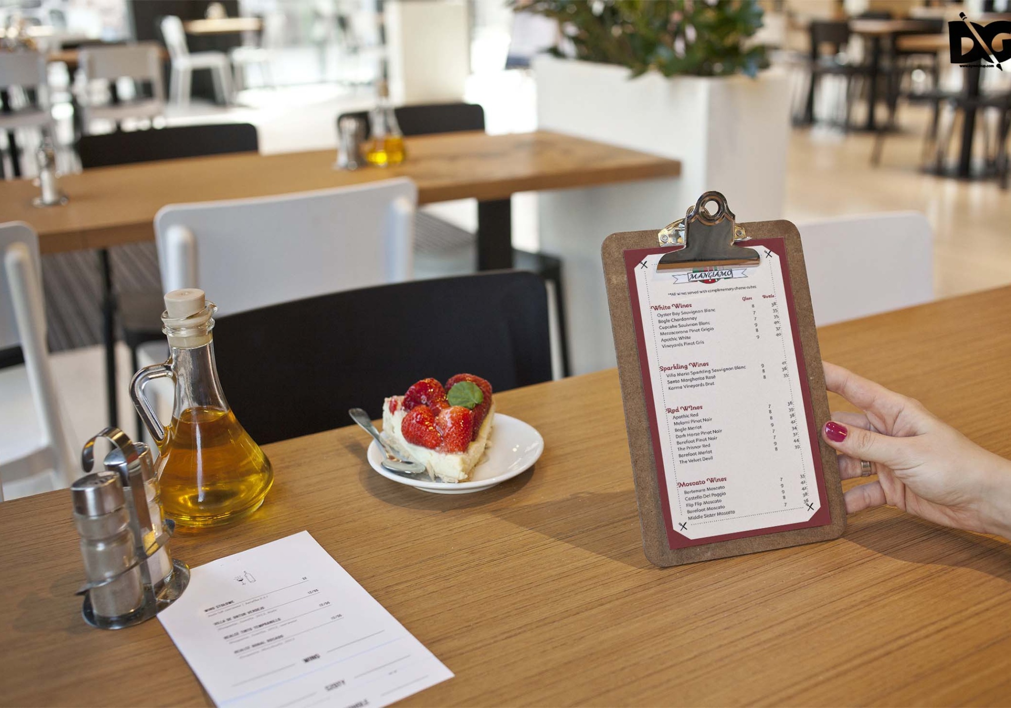Create Stunning Restaurant Display Mockups Restaurant Display Mockups 2