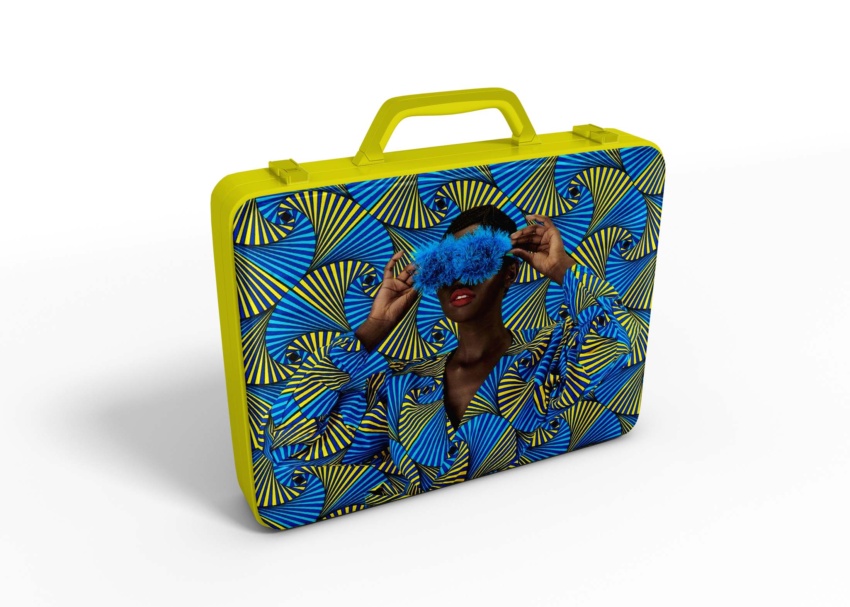 Suitcase Mockup (PSD) Suitcase Mockup PSD 1
