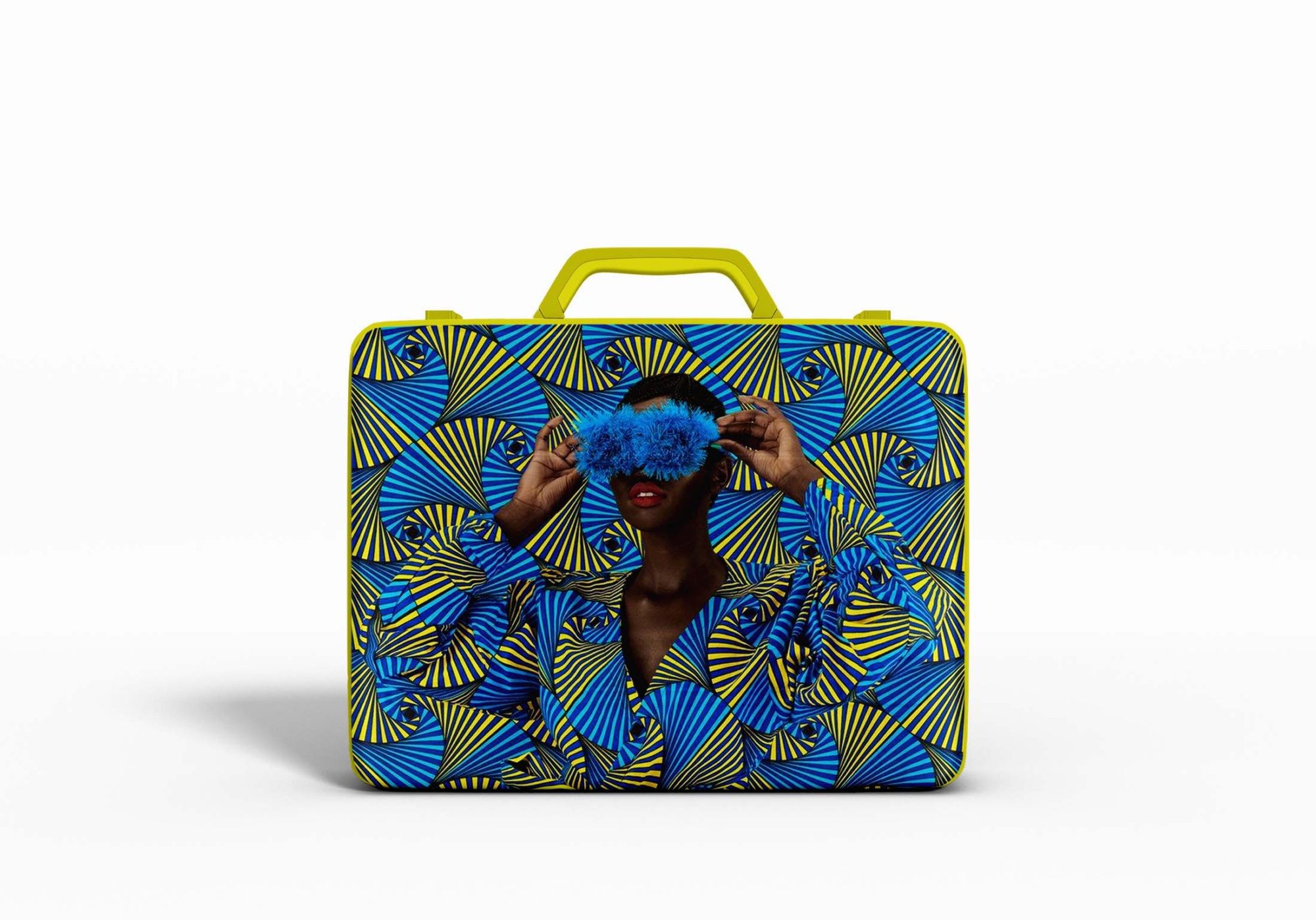 Suitcase Mockup (PSD) Suitcase Mockup PSD 3